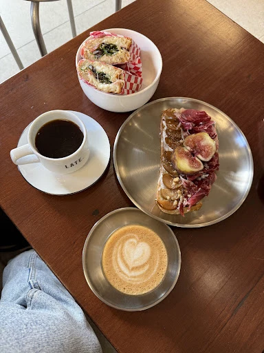 LATE. Specialty Coffee & co working photo 3